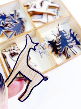 17-tlg. Set Rentier mit Tannenbaum in Holzbox